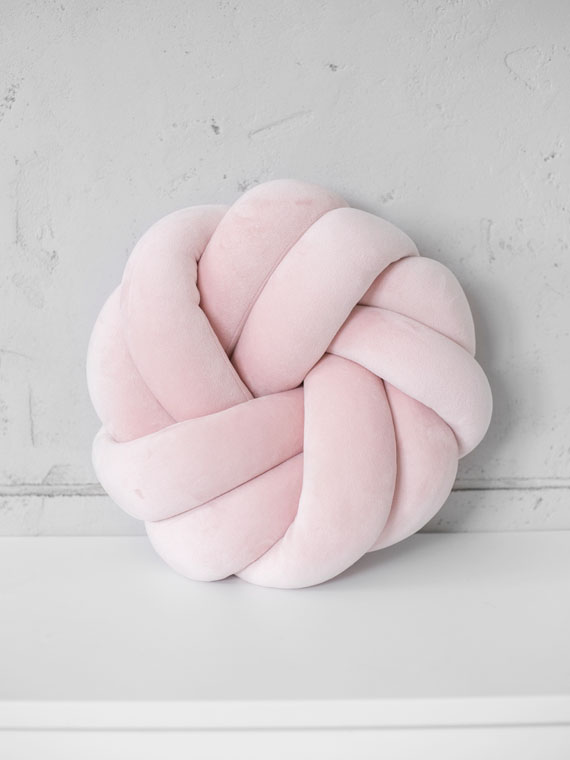 Poduszka knot pillow Aksamit Super Soft pudrowy róż 1